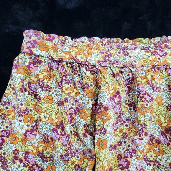 Floral Print Shorts - Picture 2 of 9